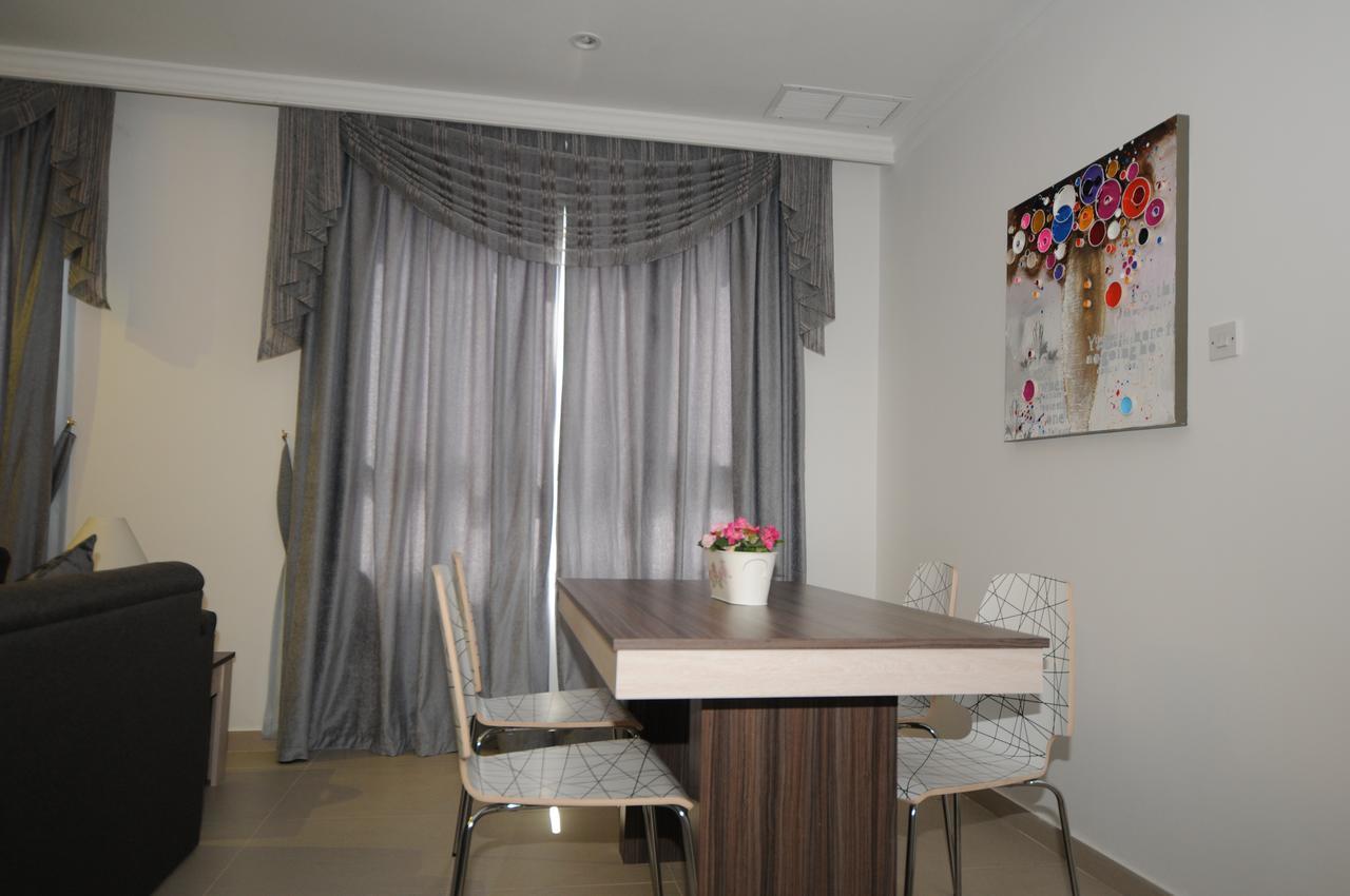 Al Muhanna Plaza Luxury Apartments Kuwait City Eksteriør bilde