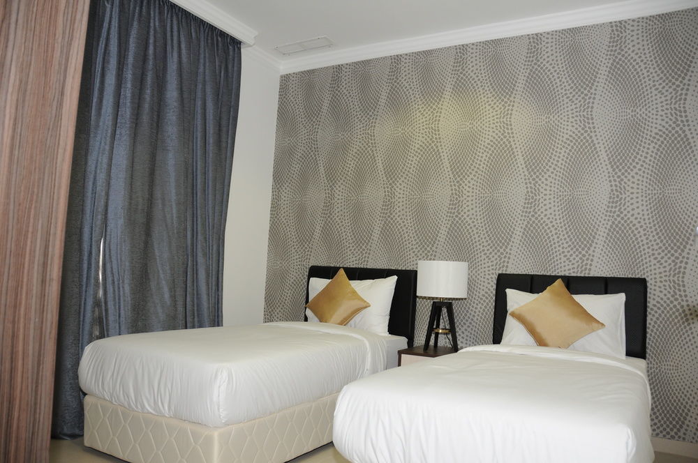 Al Muhanna Plaza Luxury Apartments Kuwait City Eksteriør bilde