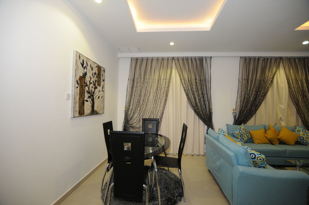 Al Muhanna Plaza Luxury Apartments Kuwait City Eksteriør bilde