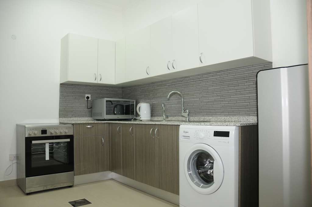 Al Muhanna Plaza Luxury Apartments Kuwait City Rom bilde